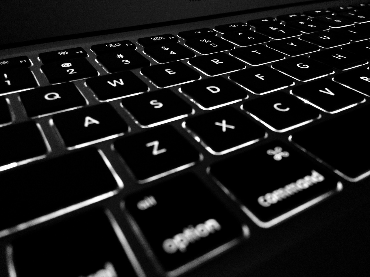 computer-1869236_1280